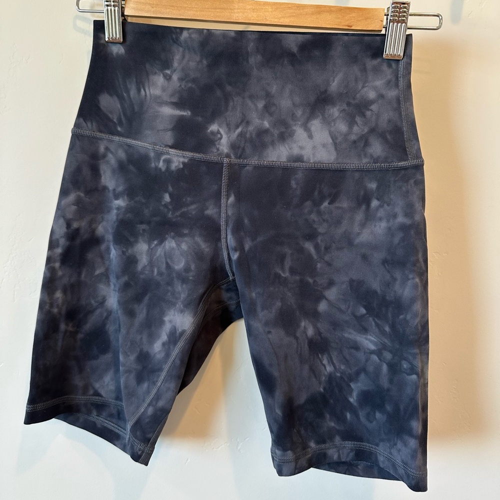 Lululemon Athletica Align Blue and Gray Intergalactic Bike Shorts Size 6
